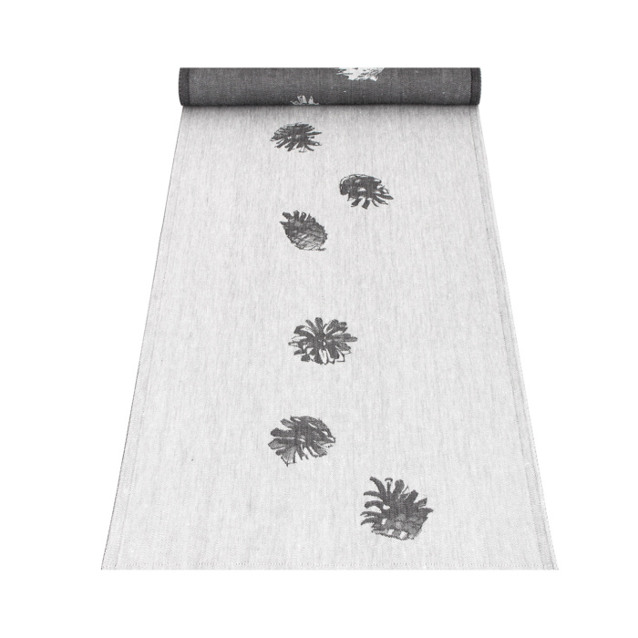 pine cone table runner
