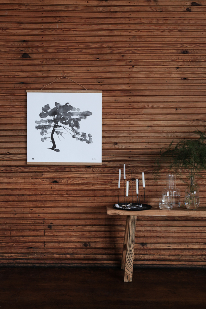 Black & white pine tree wall decor